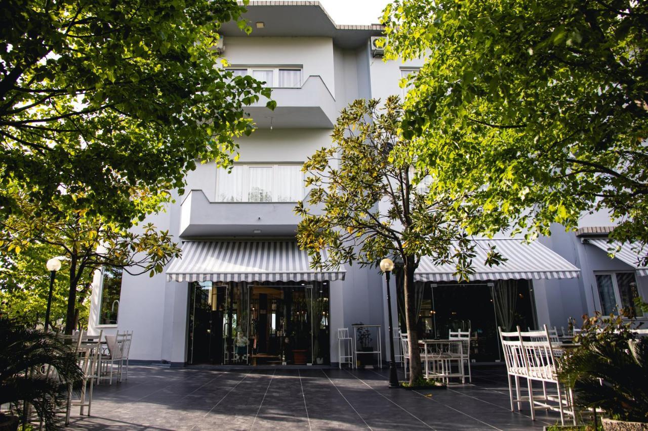 Hotel Blini Shkodër Exteriér fotografie